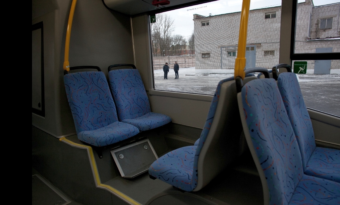 Ветераны Петербурга и Ленобласти будут 4 дня бесплатно ездить в автобусах