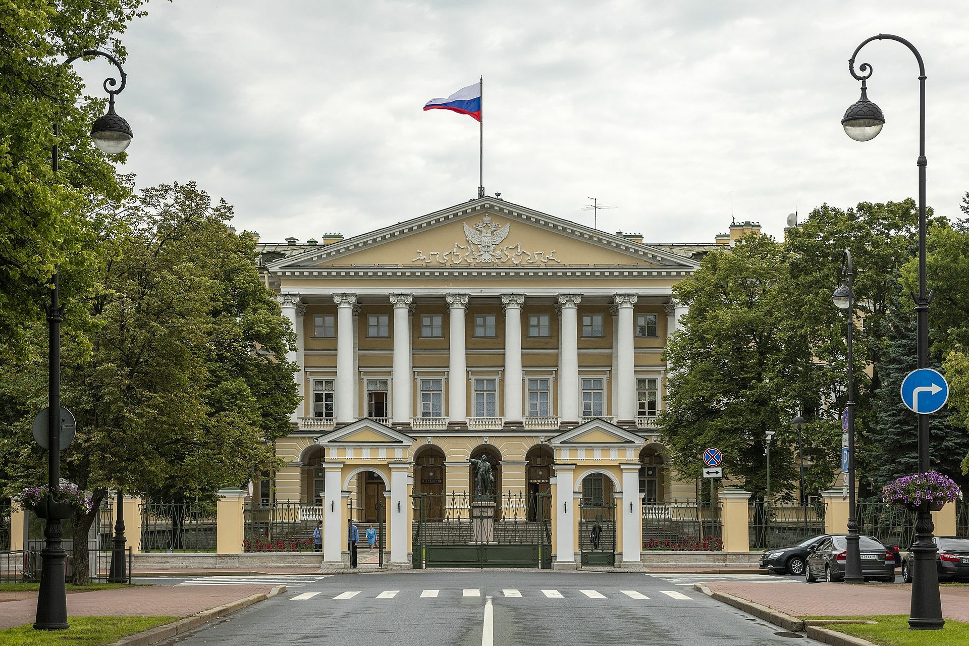 Смольный дворец петербурге