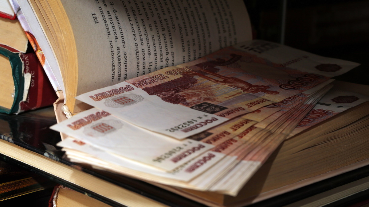 Аналитик Александров перечислил надежные способы хранить деньги