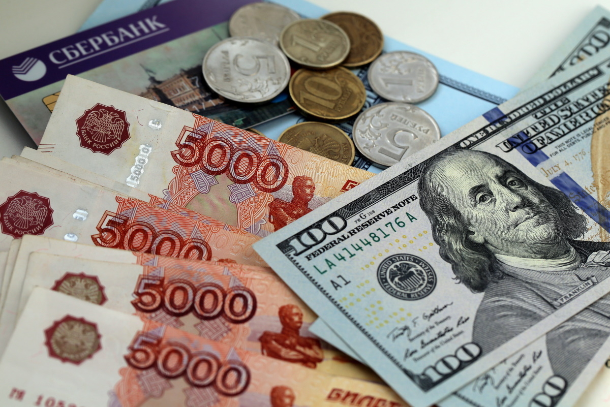 Петербургские депутаты отчитались о доходах за 2020 год