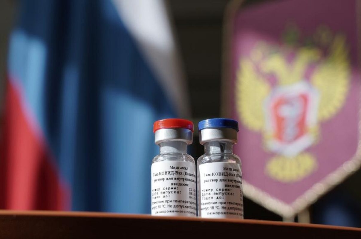 В Петербург поступила новая партия вакцины «Спутник V»