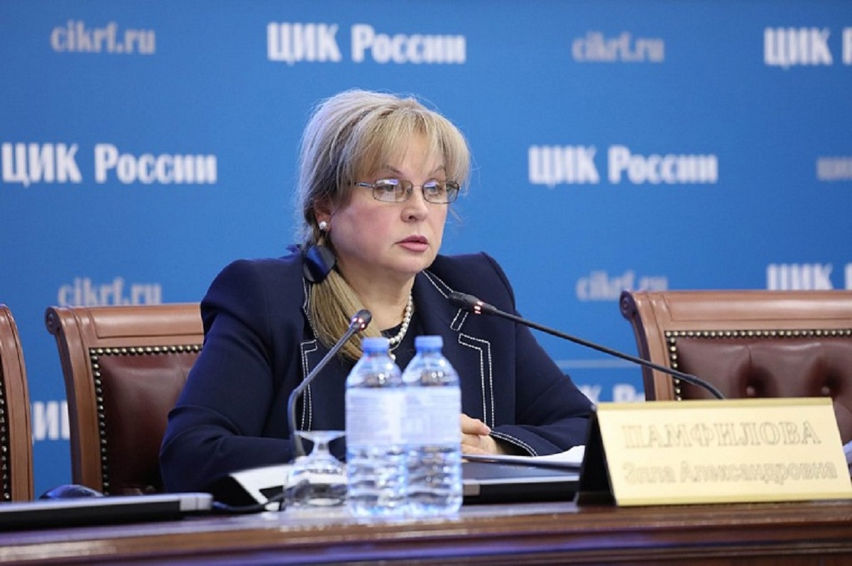 Элла Памфилова: представители ЦИК срочно выезжают в Петербург с проверкой