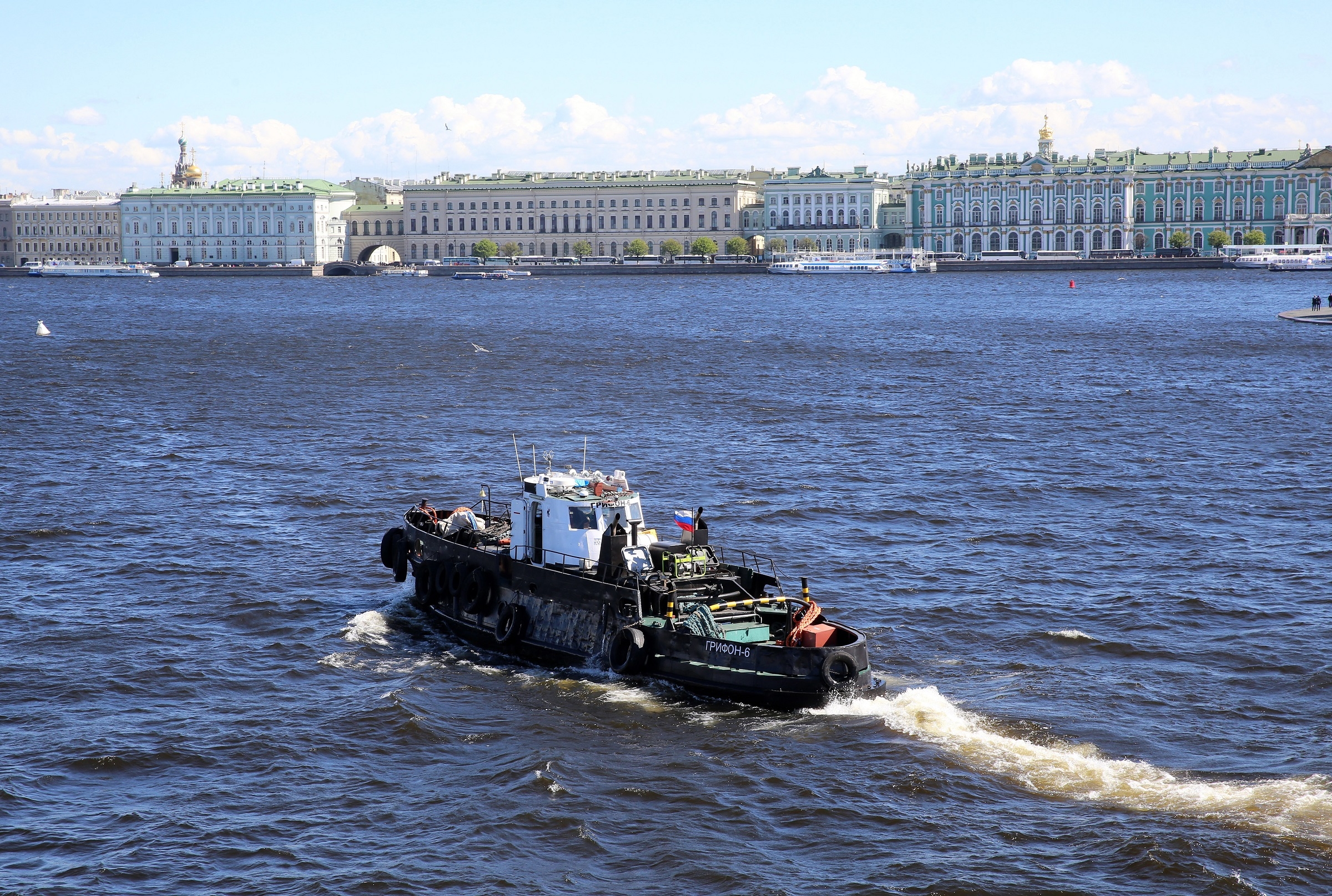 В навигацию в Петербурге будет действовать 34 прогулочных маршрута