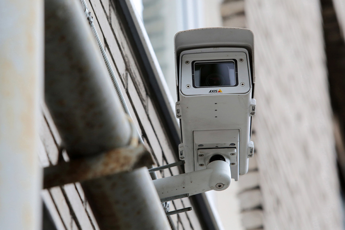 За год в Петербурге установят 1,5 тыс. камер наблюдения