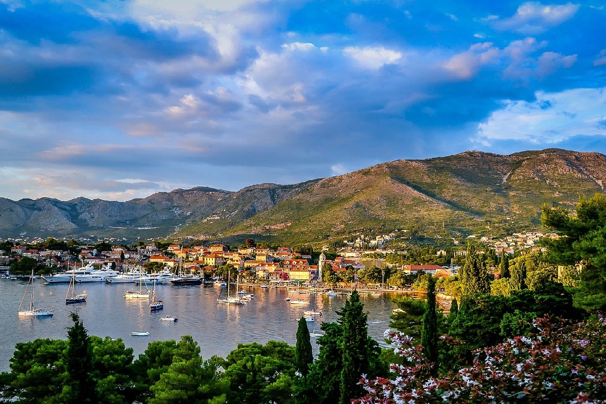 В Черногории будут бесплатно тестировать туристов  на COVID