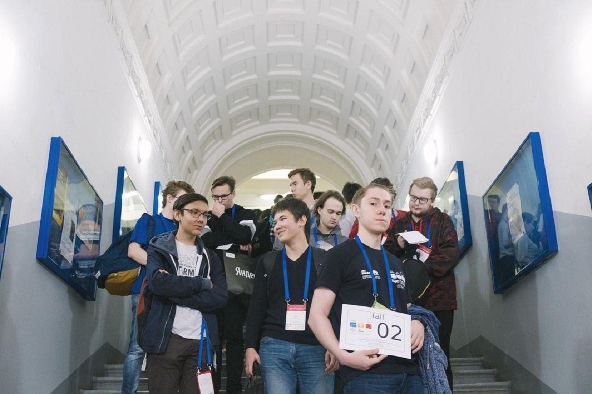 Петербургские студенты стали финалистами конкурса по программированию