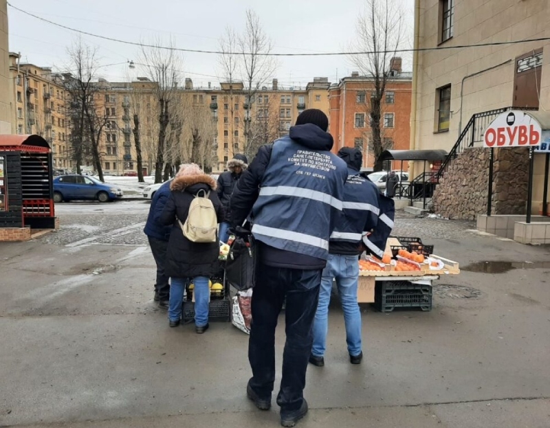 За неделю в Петербурге снесли 39 нелегальных ларьков