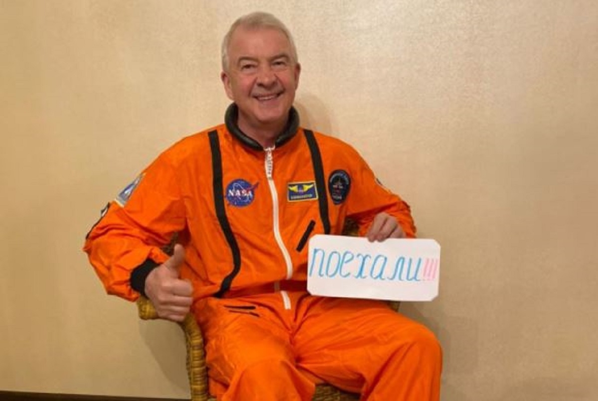 Депутат ЗакСа удалил из соцсетей фото в костюме NASA