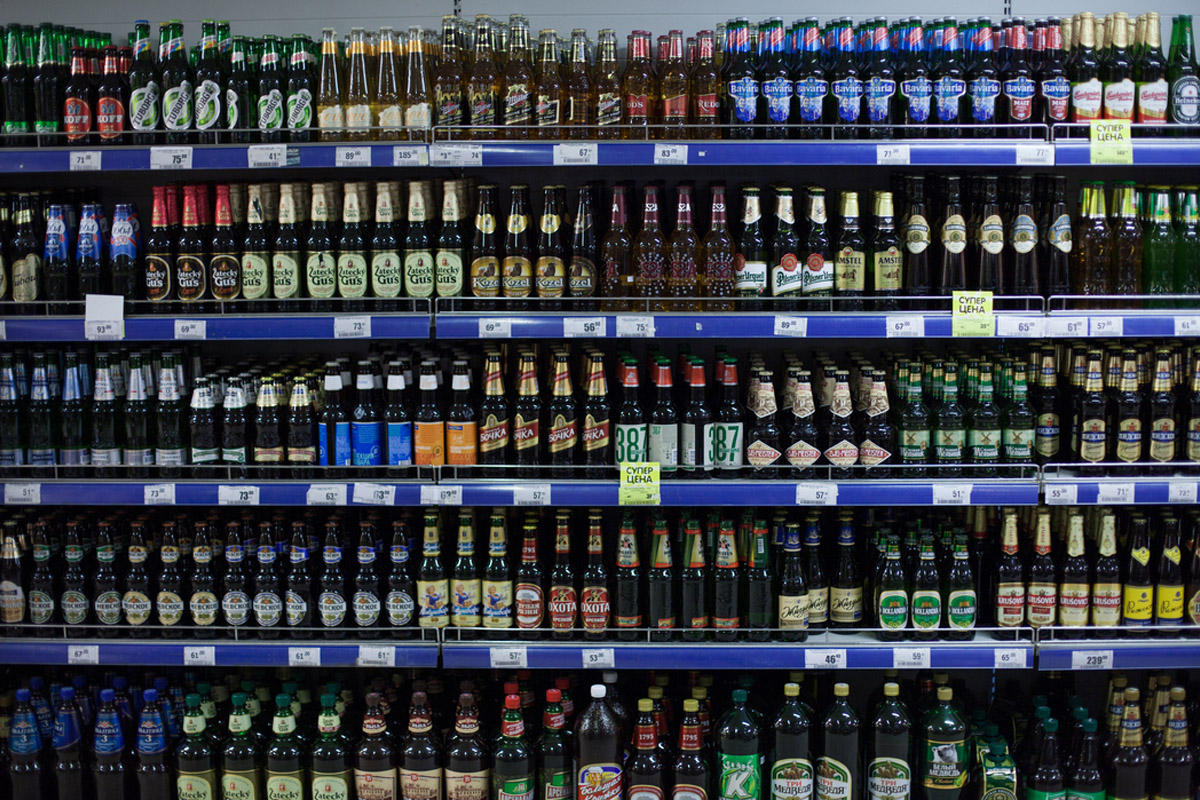 Беглов подписал закон об ограничениях продажи алкоголя во время Евро-2020