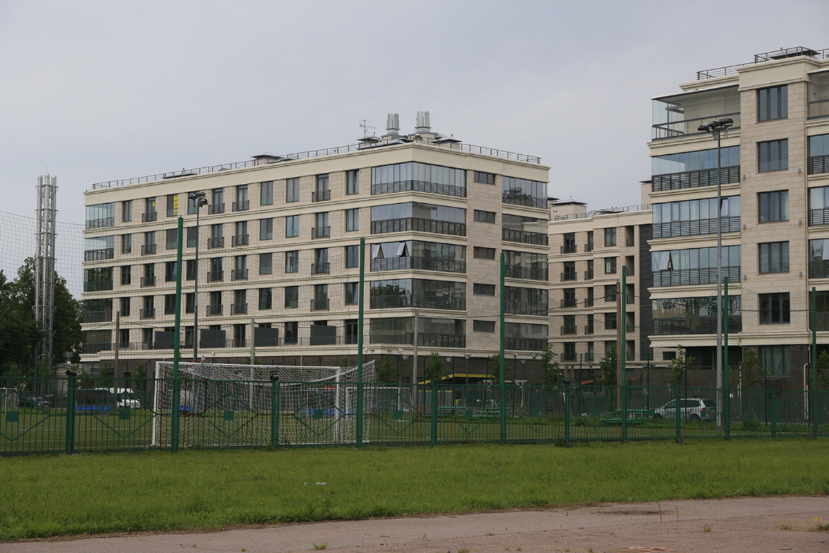 С начала года спрос на элитную жилую недвижимость Петербурга упал на 10%