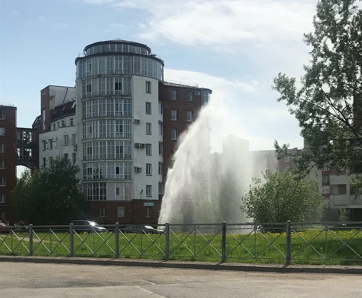 В Пушкине забил «фонтан» из-под земли