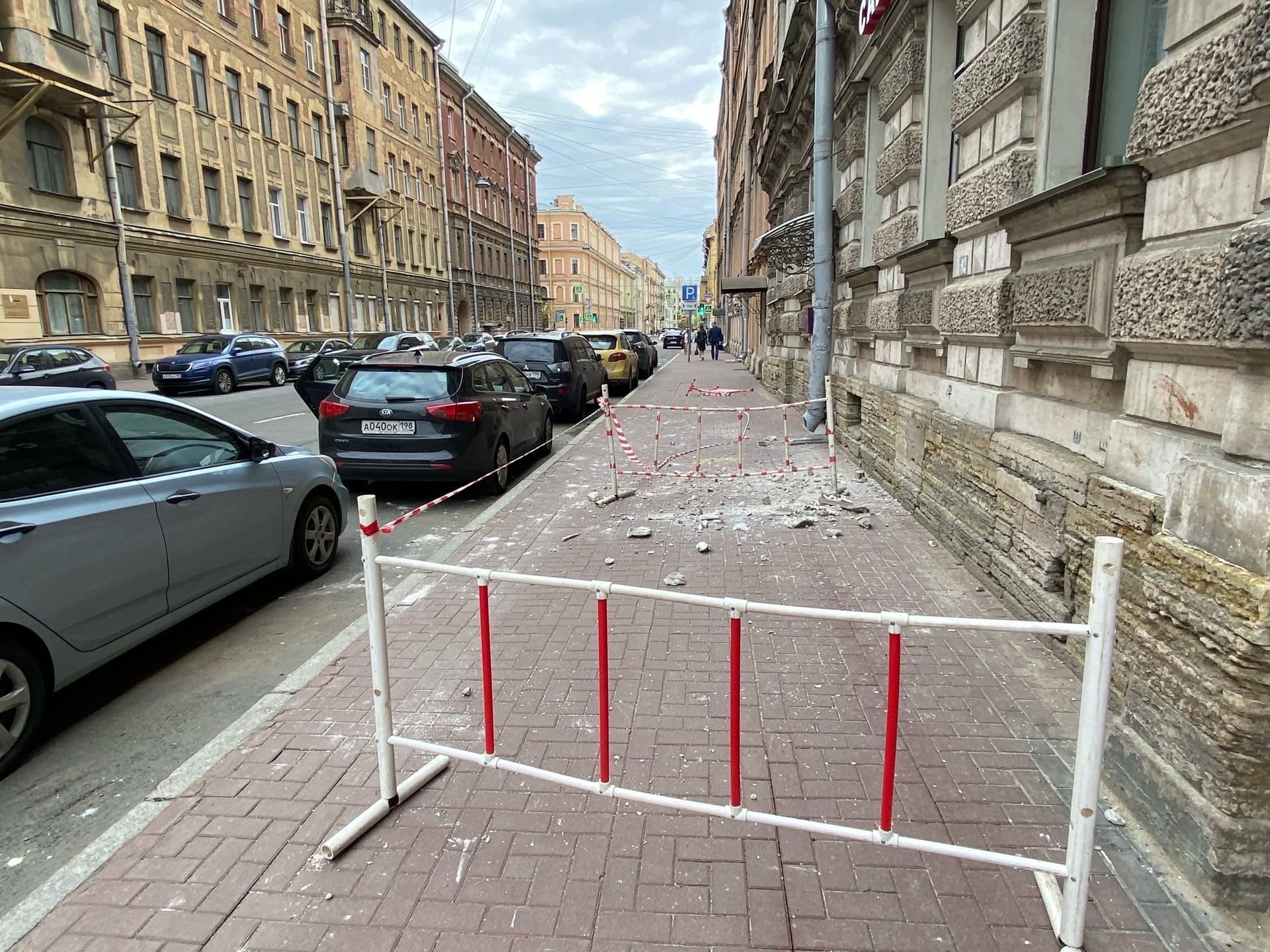 Очередное обрушение фасада в Петербурге произошло на Рылеева