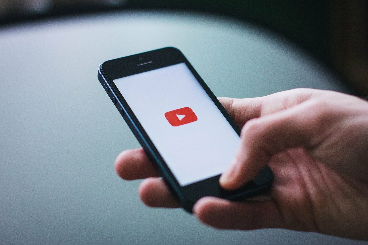 YouTube позволит смотреть ролики без рекламы на 40% дешевле
