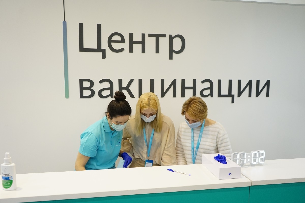В Петербурге почти 1,5 млн человек вакцинировались от коронавируса COVID-19