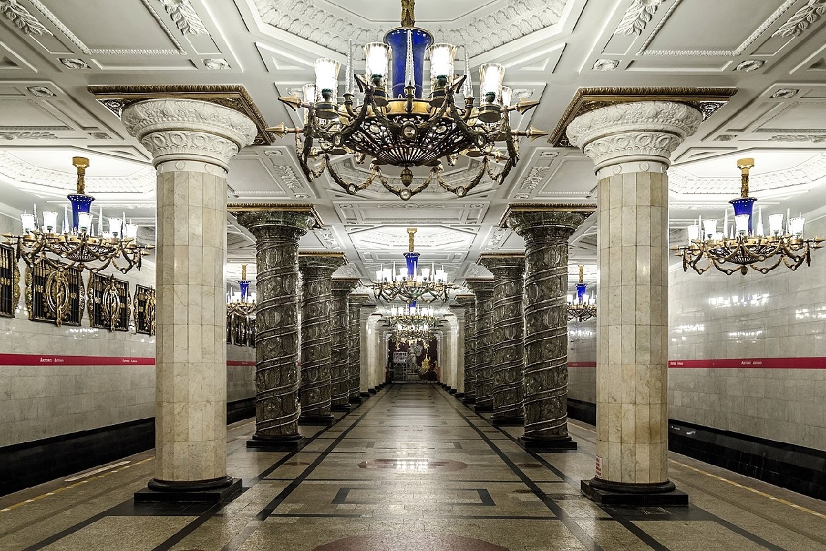 На «красной» ветке петербургского метро увеличат количество поездов