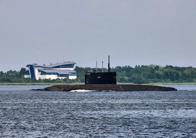 Лодка проекта 636.3 «Магадан» вышла в акваторию Балтийского моря для испытаний