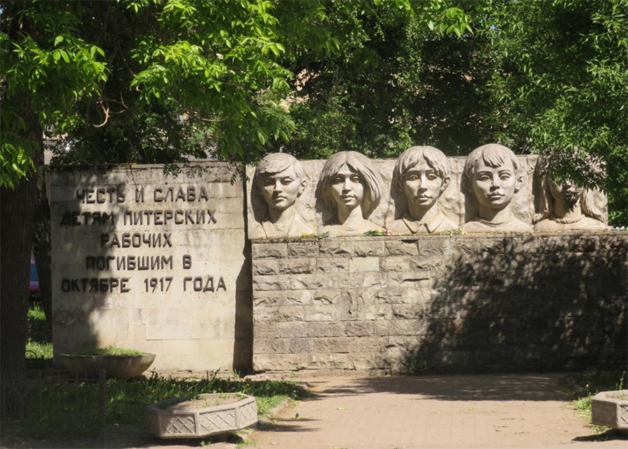 В понедельник в «Новой Голландии» петербуржцам расскажут о памятниках Петроградской стороны