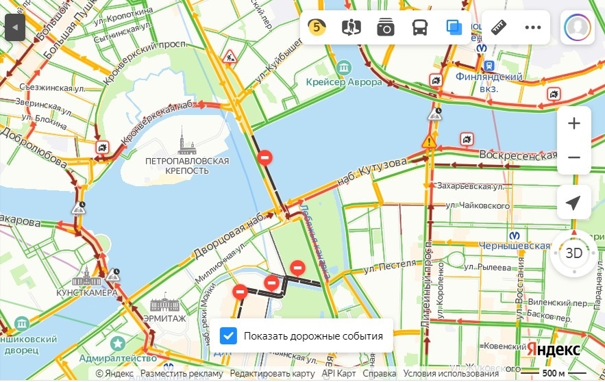 В центре Петербурга образовались пробки в пять баллов