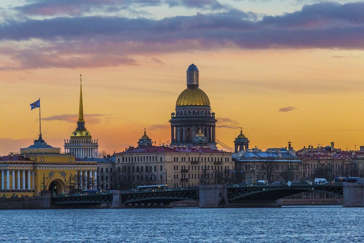 Туристическую индустрию Петербурга поможет спасти массовая вакцинация