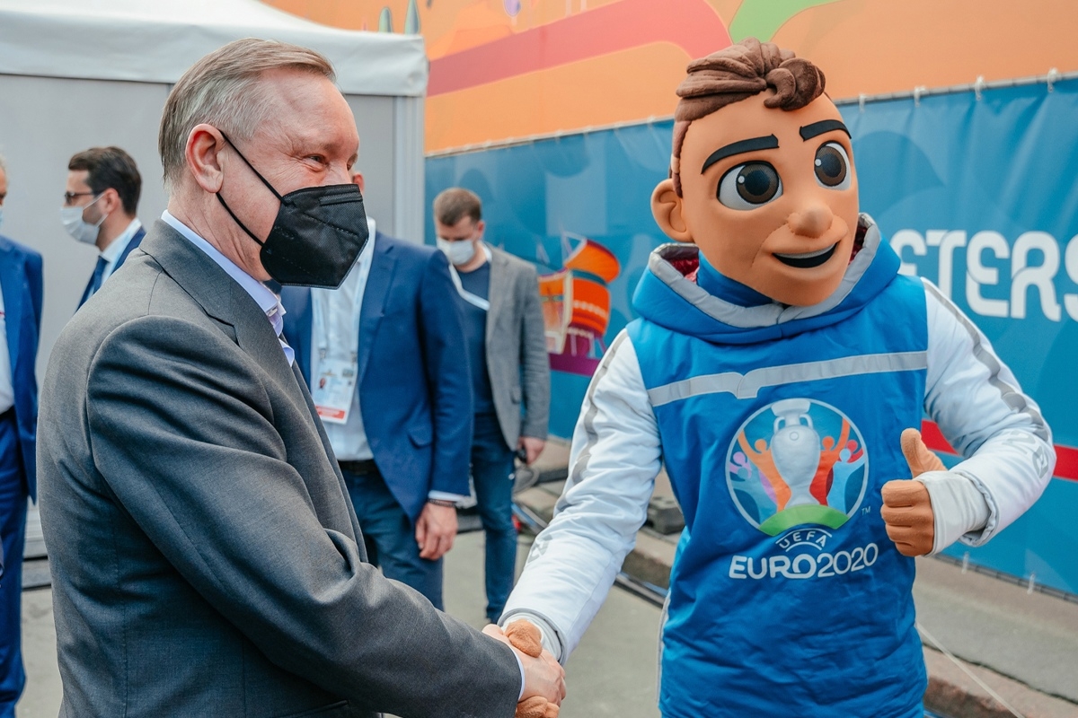Беглов заявил, что матчи Евро-2020 в Петербурге провели с соблюдением всех мер безопасности