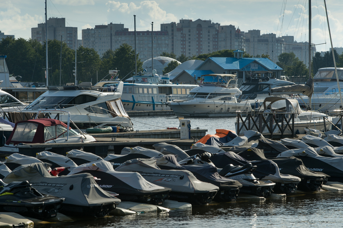 Прокуратура проверит столкновение яхты с катамараном в Петербурге