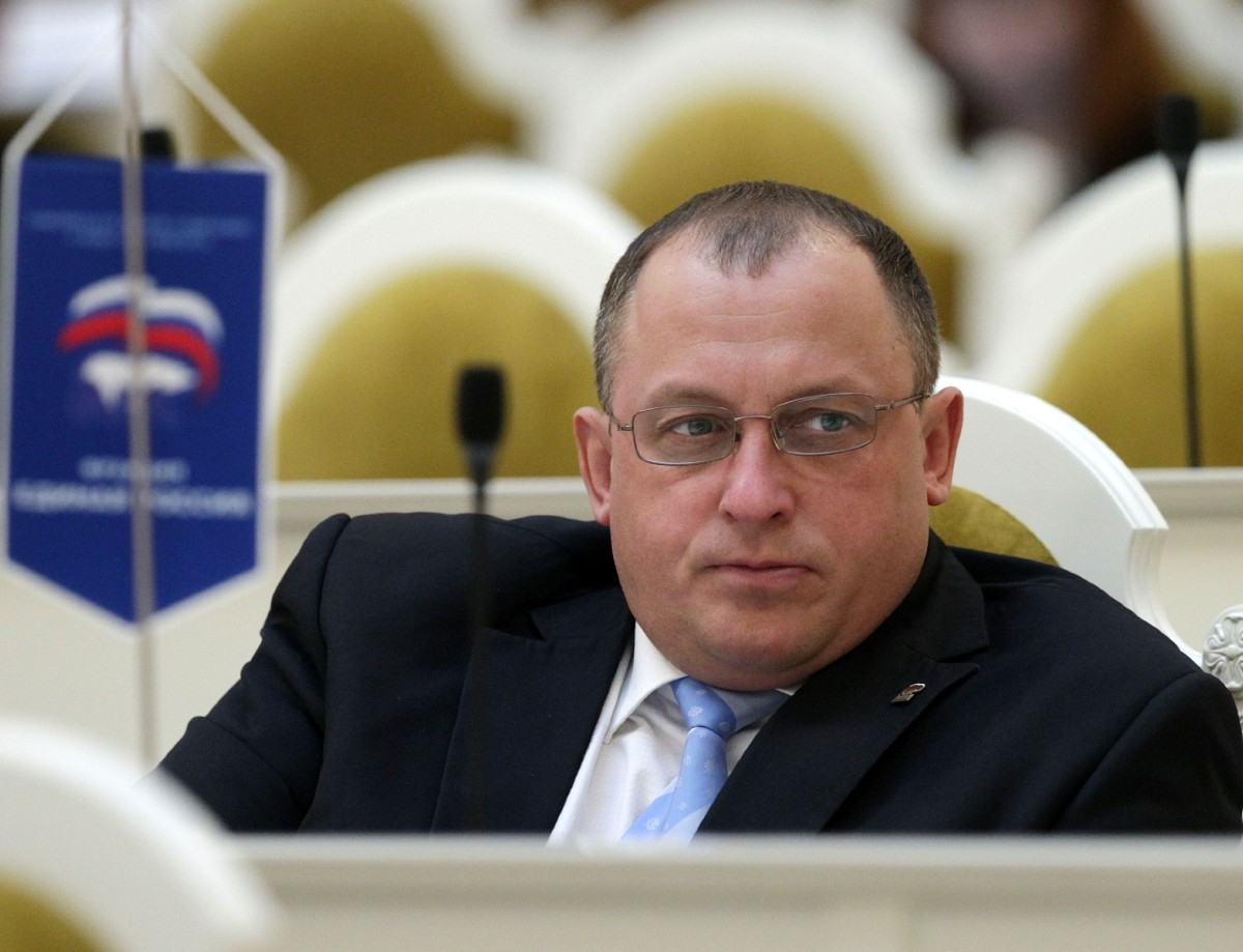 В Петербурге депутат-единорос пожаловался на административный ресурс