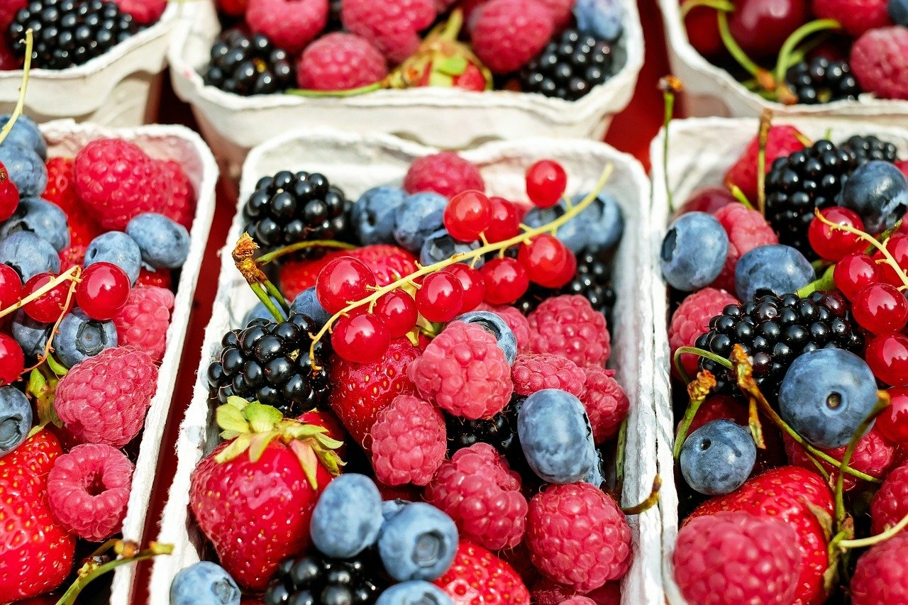 Диетолог Марина Хорол рассказала, кому нельзя есть летние ягоды