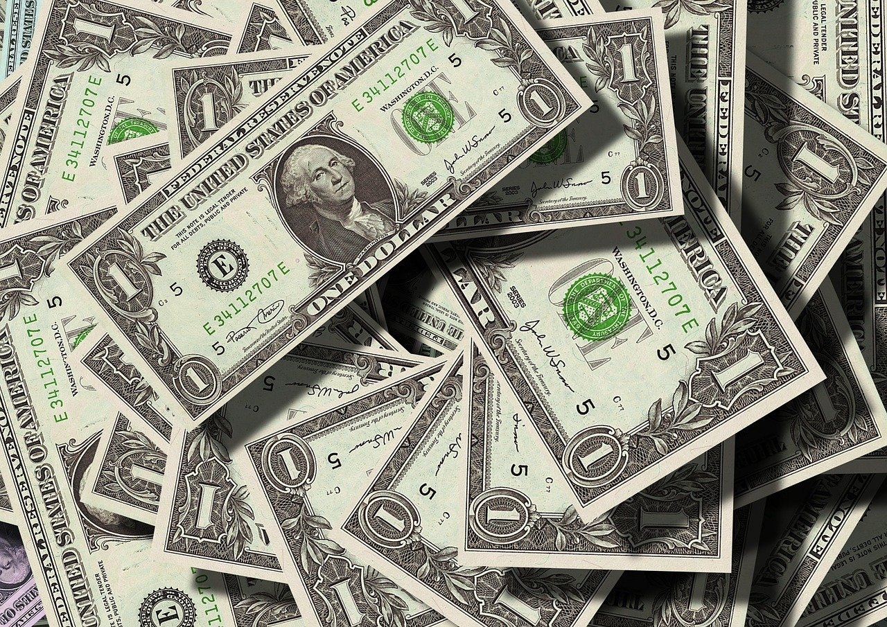 В Думе заявили, что доллар может потерять свою востребованность