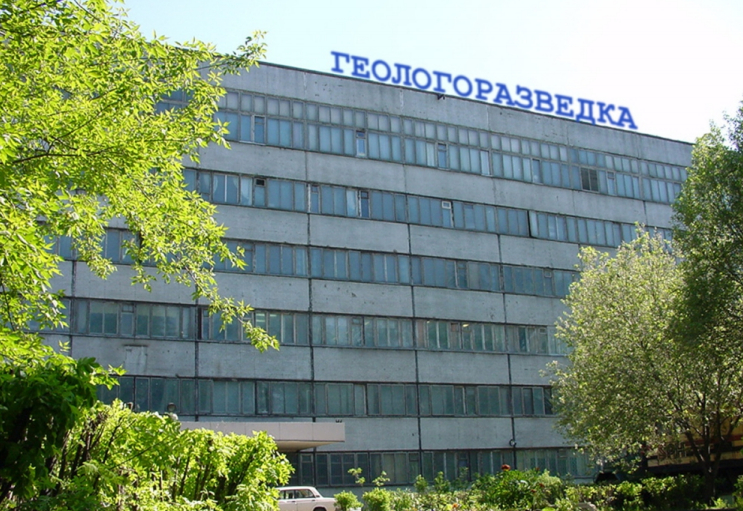 Структура Росгеологии продала склады и землю в Невском районе за 200 млн рублей