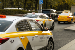 «Яндекс.Такси» может закупить электромобили «Моторинвеста»