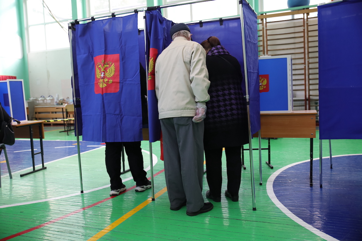В первый день голосования явка на выборах в Петербурге составила около 12%