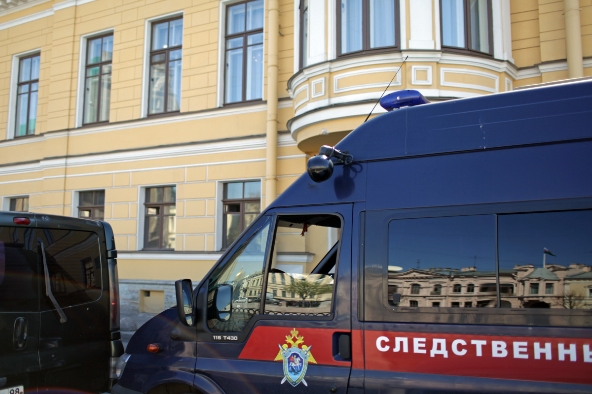 В съемной квартире в Петербурге обнаружили женский труп с пакетом на голове