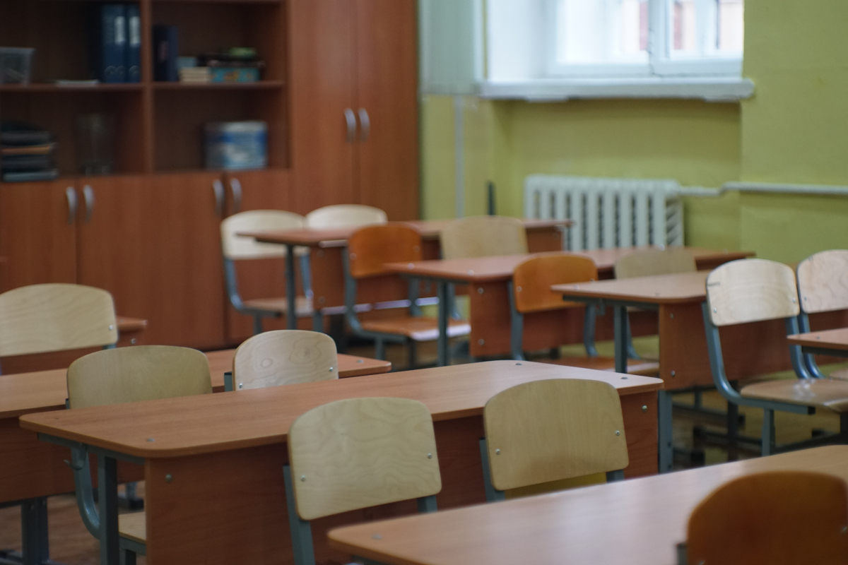 Учащиеся 37 петербургских школ переведены на «удаленку» из-за COVID-19 и ОРВИ