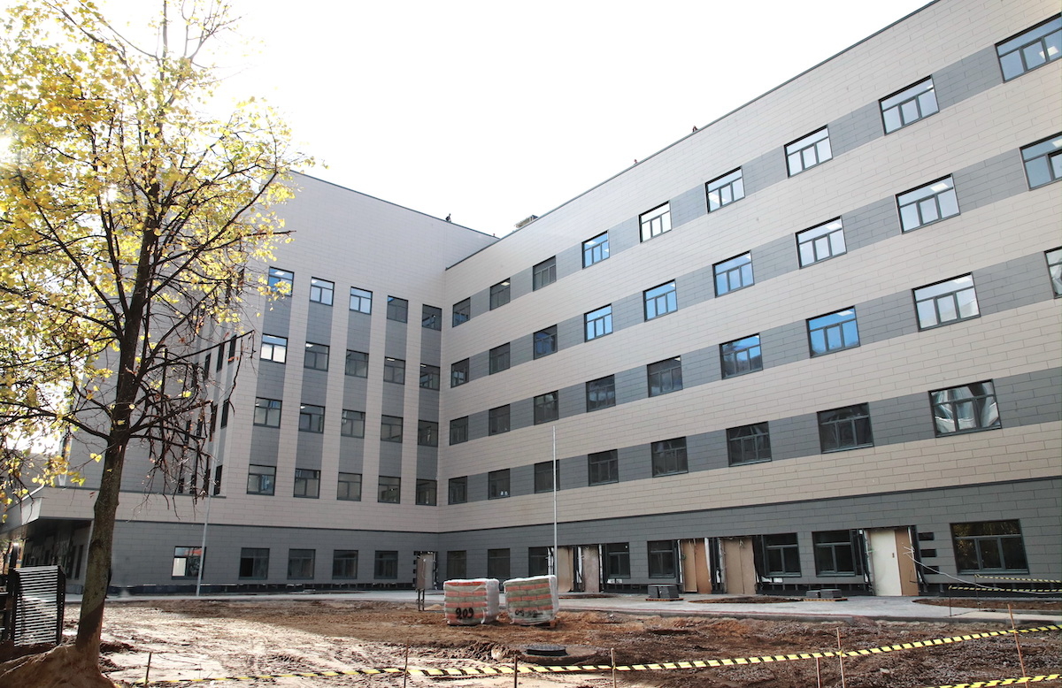 Новый корпус больницы Святого Георгия примет петербуржцев в декабре