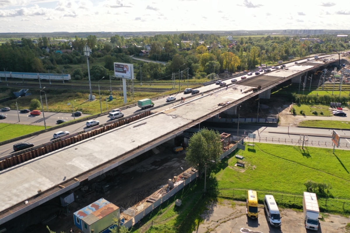 Движение по Лиговскому путепроводу открылось в Петербурге