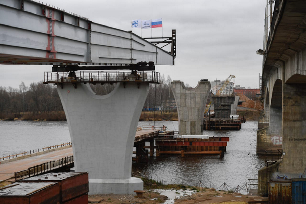 Александр Дрозденко оценил стройку моста-гиганта в Киришах