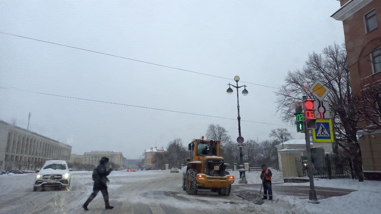 Прокуратура Петербурга проконтролирует уборку снега на улицах города
