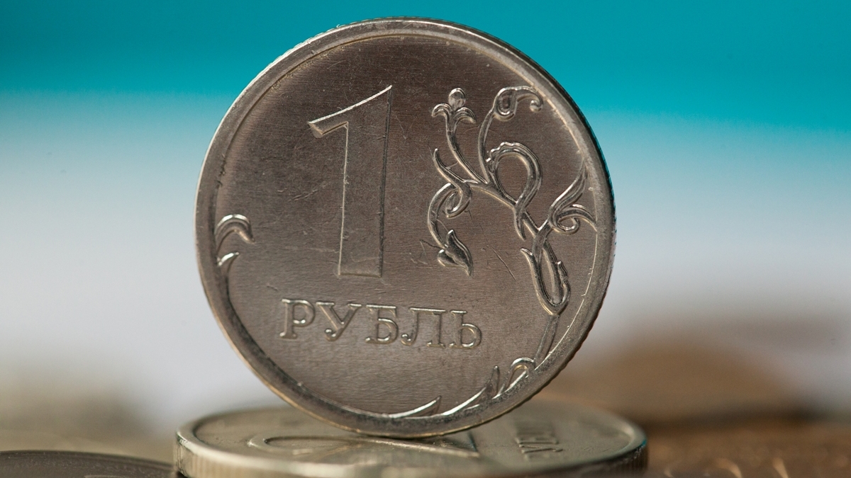 Аналитик Разуваев дал четкий прогноз по курсу рубля РФ, который порадует Минфин
