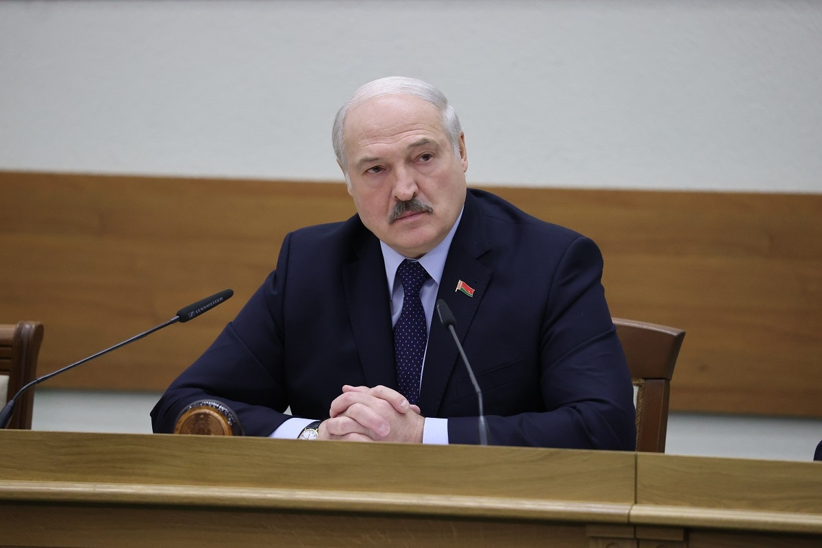 Лукашенко рассказал, как переболел омикроном
