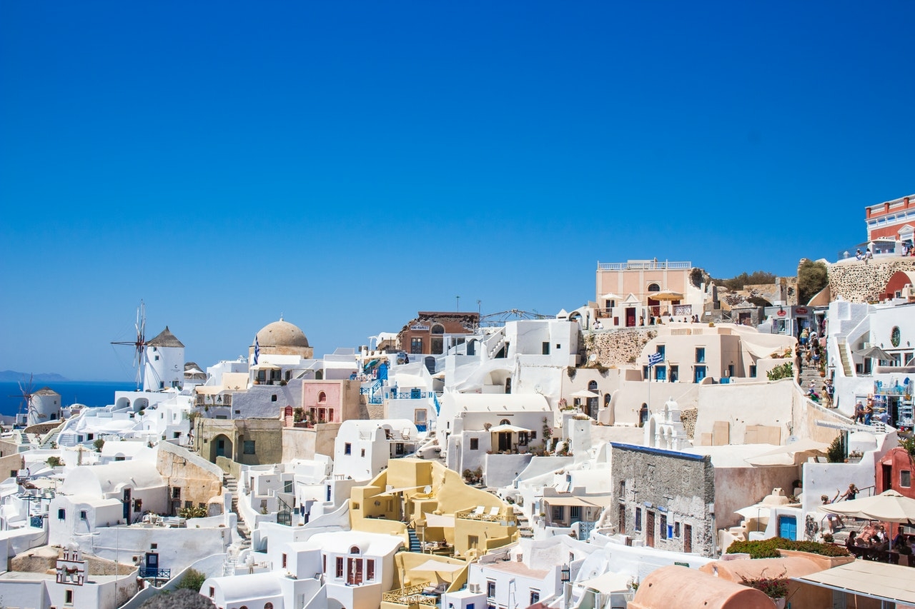 АТОР: российские путешественники смогут отдохнуть в Греции за полцены