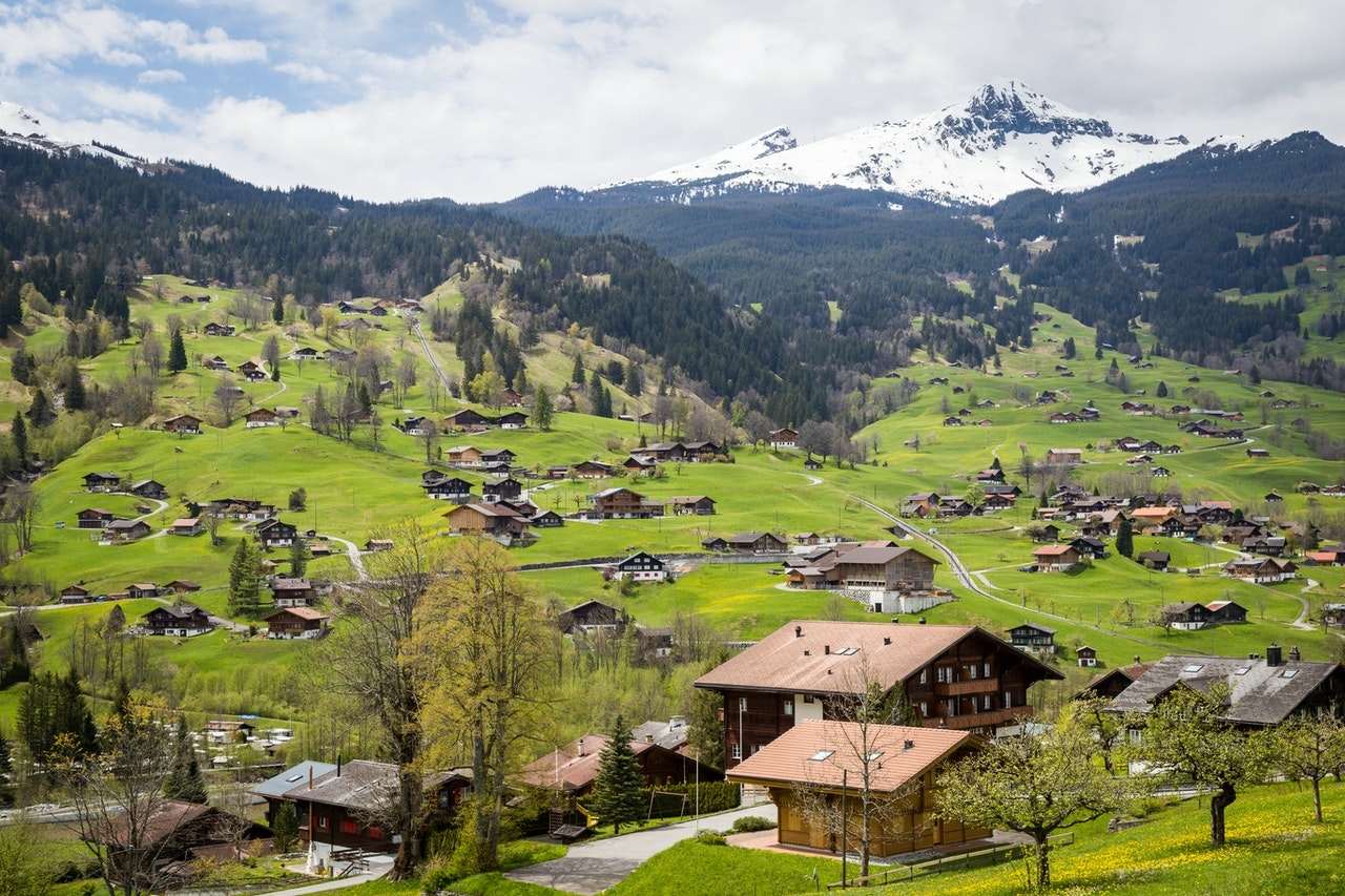 Власти Швейцарии открыли границы для иностранных туристов