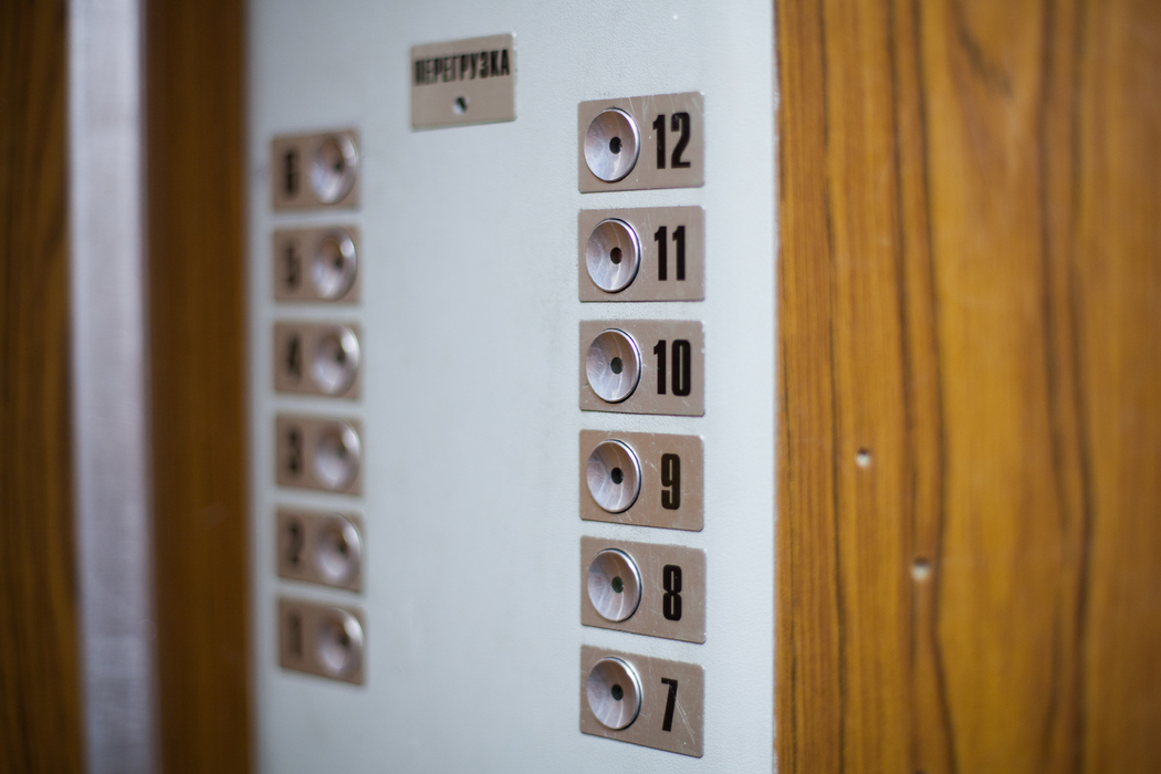 Смертельная опасность: Дмитрий Давыдов решил проблему опасных лифтов