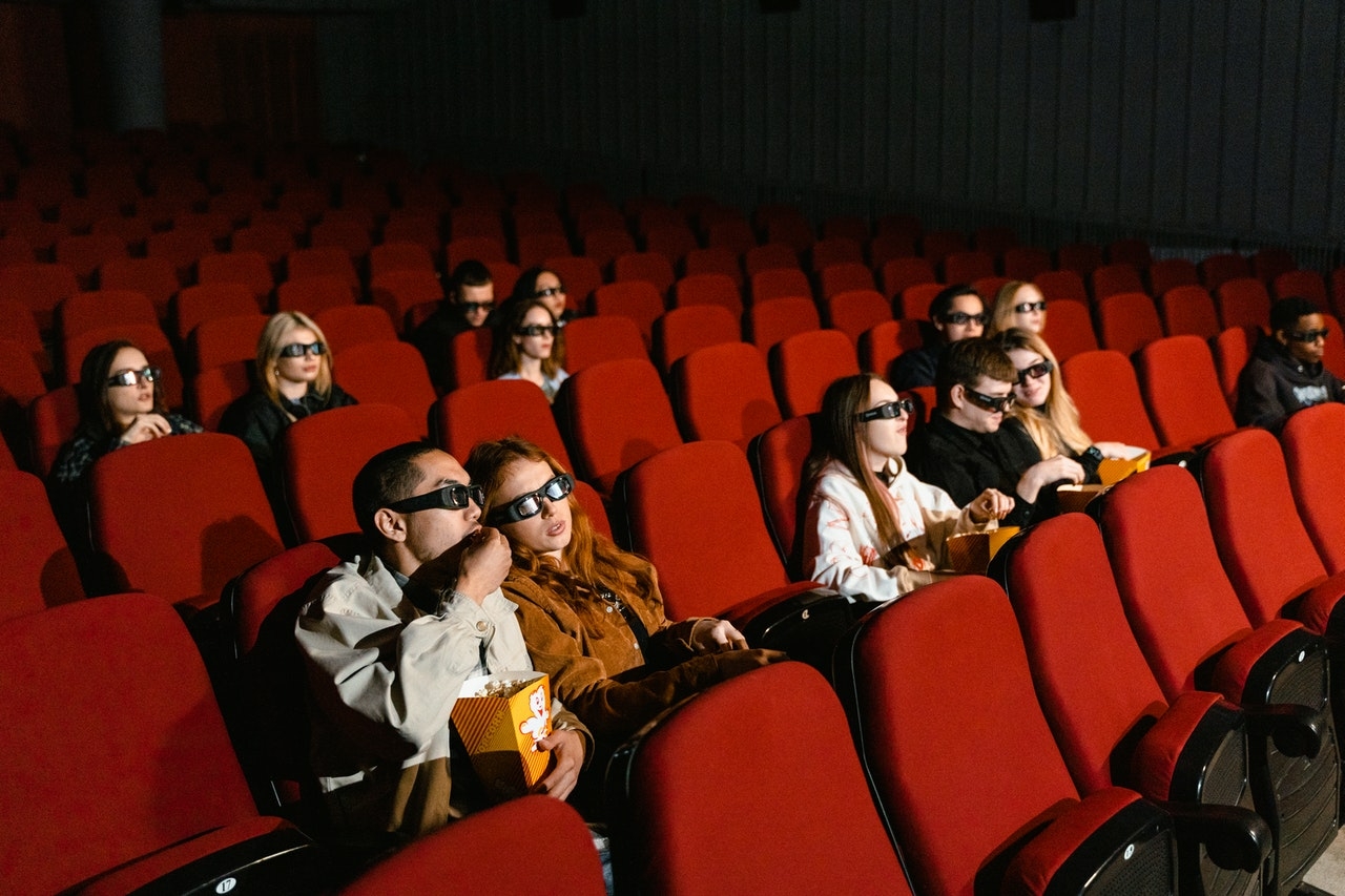 Кинотеатры хотят освободить от платы за «недружественную» музыку