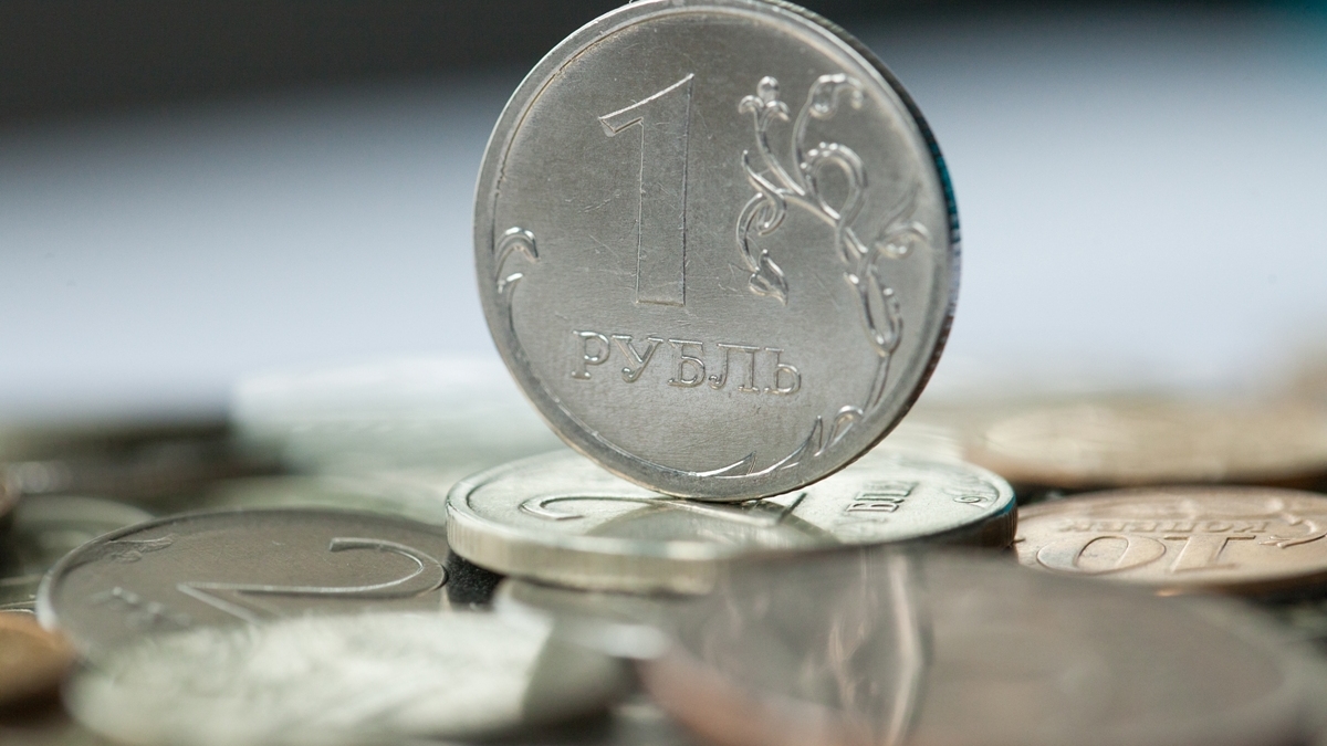 Эксперт Голубовский сообщил, что на самом деле может обвалить курс рубля РФ
