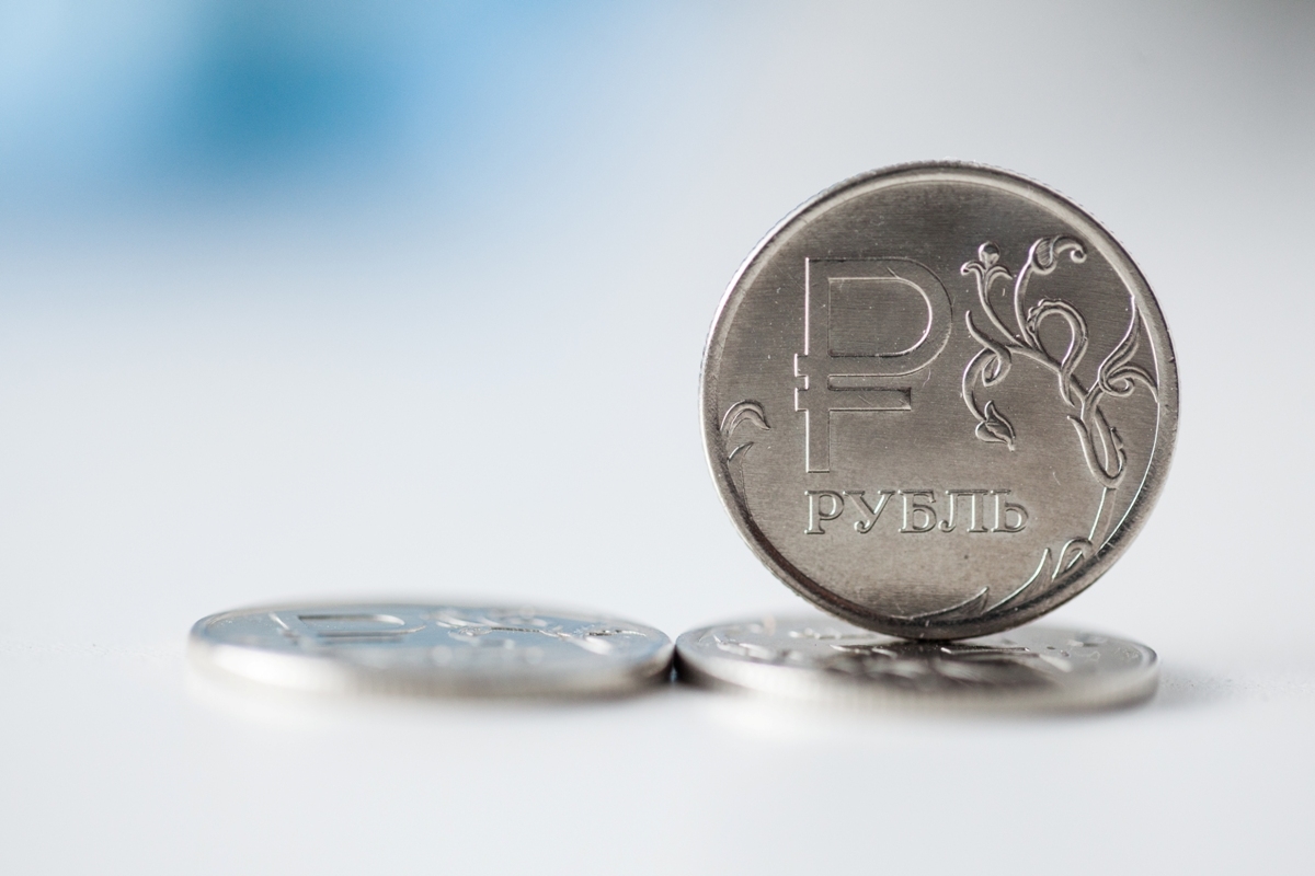 Сбербанк предрек рост курса рубля до 50 за доллар