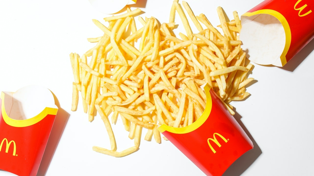 «Вкусно — и точка» полностью восстановила долю McDonald’s на рынке в России