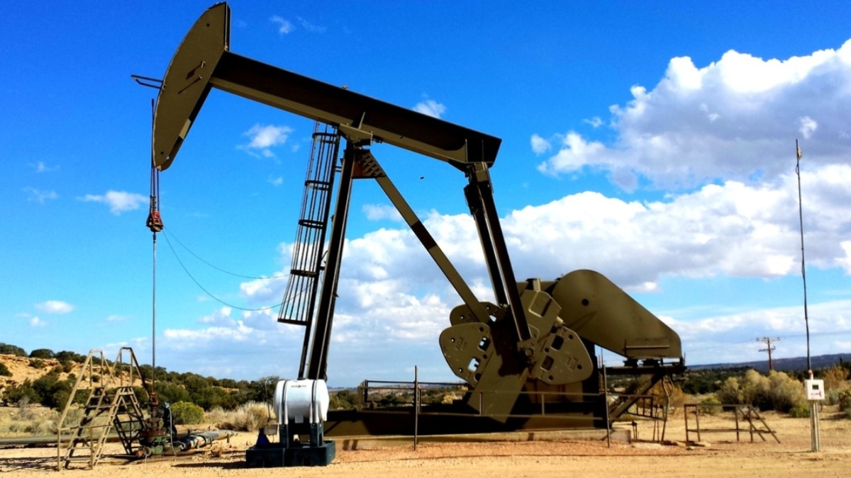 Нефть Brent снизилась до 75,1 долларов за баррель