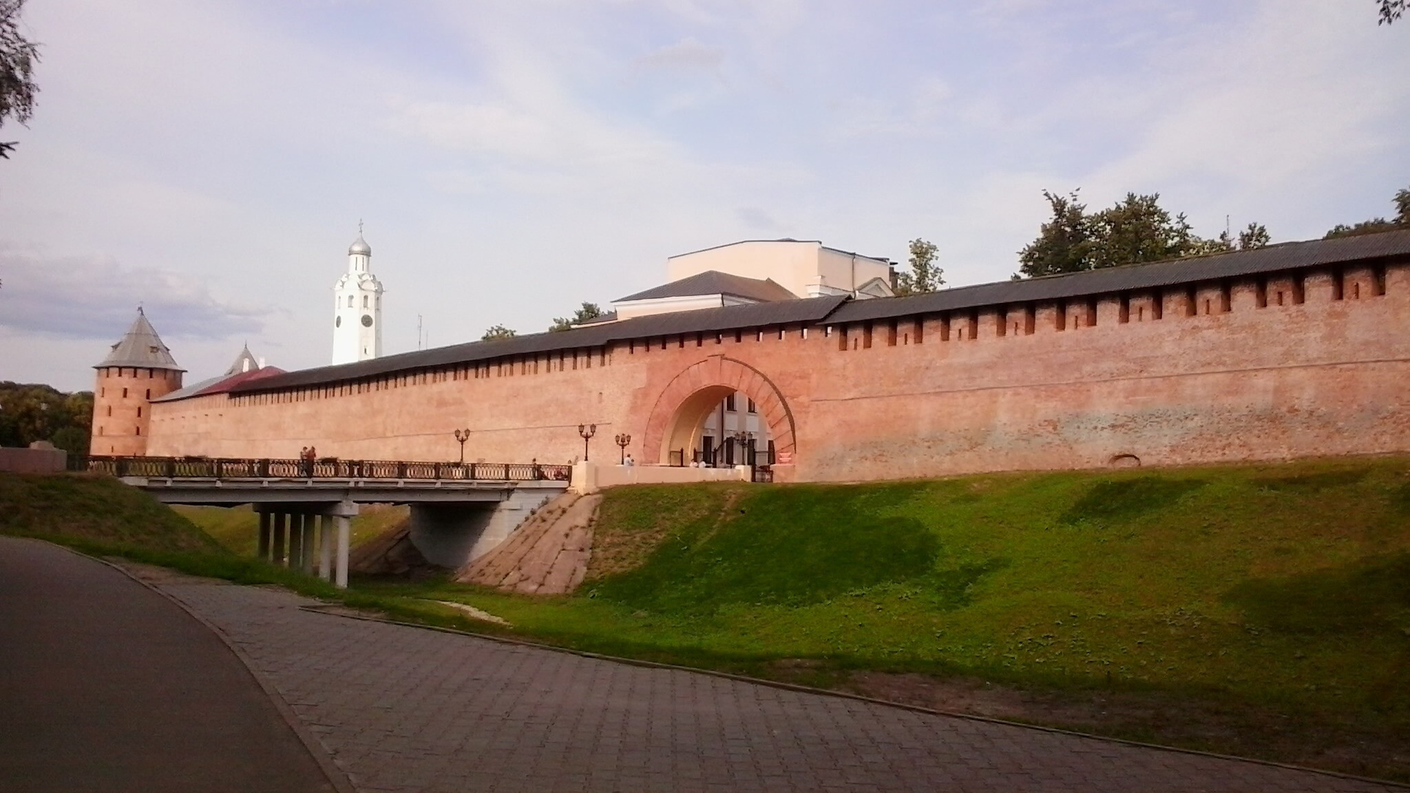 Администрация Великого Новгорода продолжает муниципальный контроль в сфере городского благоустройства