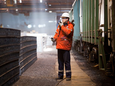 Владелец крупной доли в Evraz ушел из Кипра в РФ - Фото