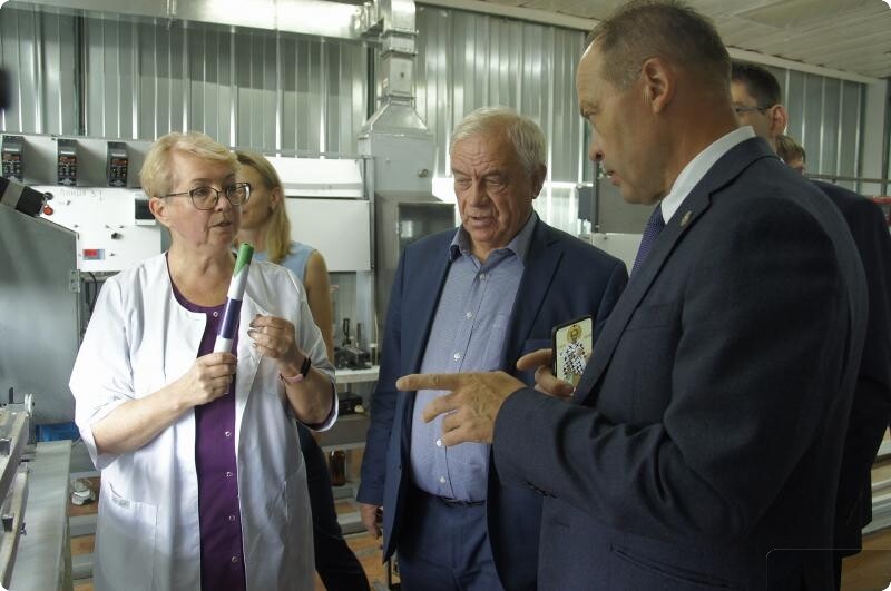 Свердловская область готова обеспечить до 70% потребности российского рынка хирургических нитей и полимеров